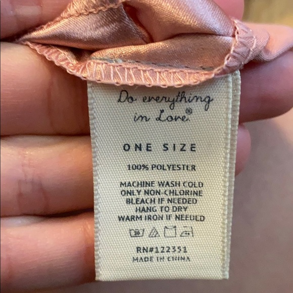 Shinny pink tie top! Size one size fits all! - Picture 3 of 3